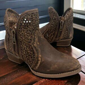 Circle G by Corral Distressed Brown Cutout Shortie Ankle Boots